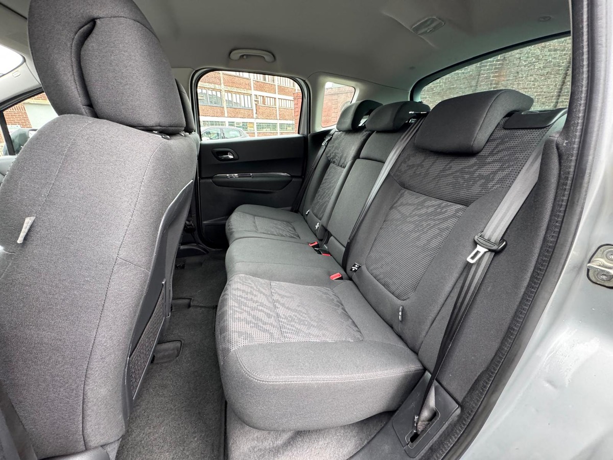Peugeot 3008 1.6 HDi Access - ATTELAGE - Révisé - Garantie