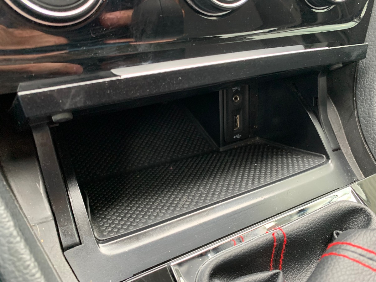 Volkswagen Golf 125 | Sound | Caméra recul | Régulateur | GPS | Apple car play | Attelage amovible