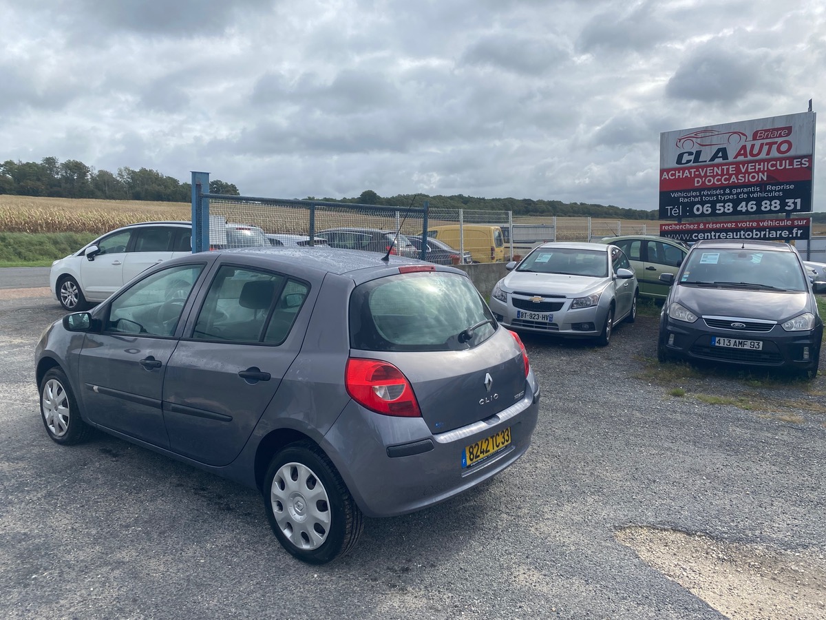 RENAULT Clio 1.2 16v 75cv 1ere main 108050km