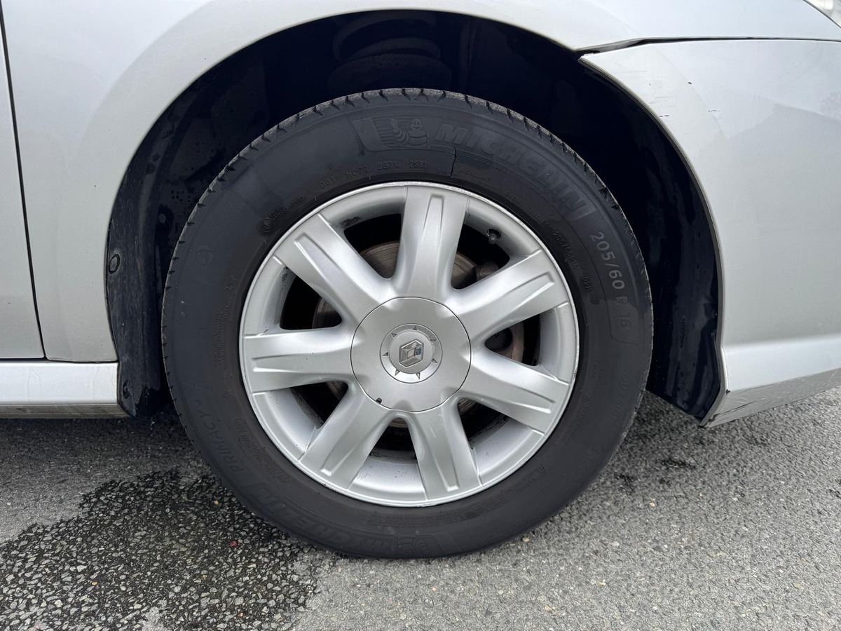 RENAULT Laguna III 1.5 dCi Black Edition - Révisée - Garantie