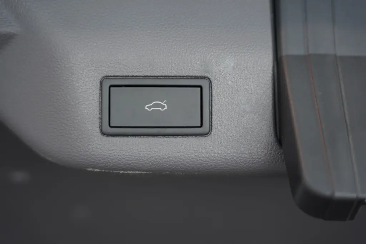 Volkswagen Multivan VII T7 2.0 TDI 150ch Style Long DSG7/7places/VO Allemand/Malus 8000e