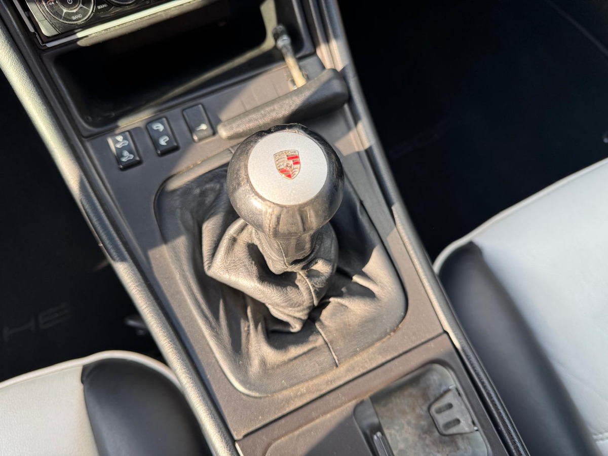 Porsche 944 TURBO CABRIOLET 2.5 250