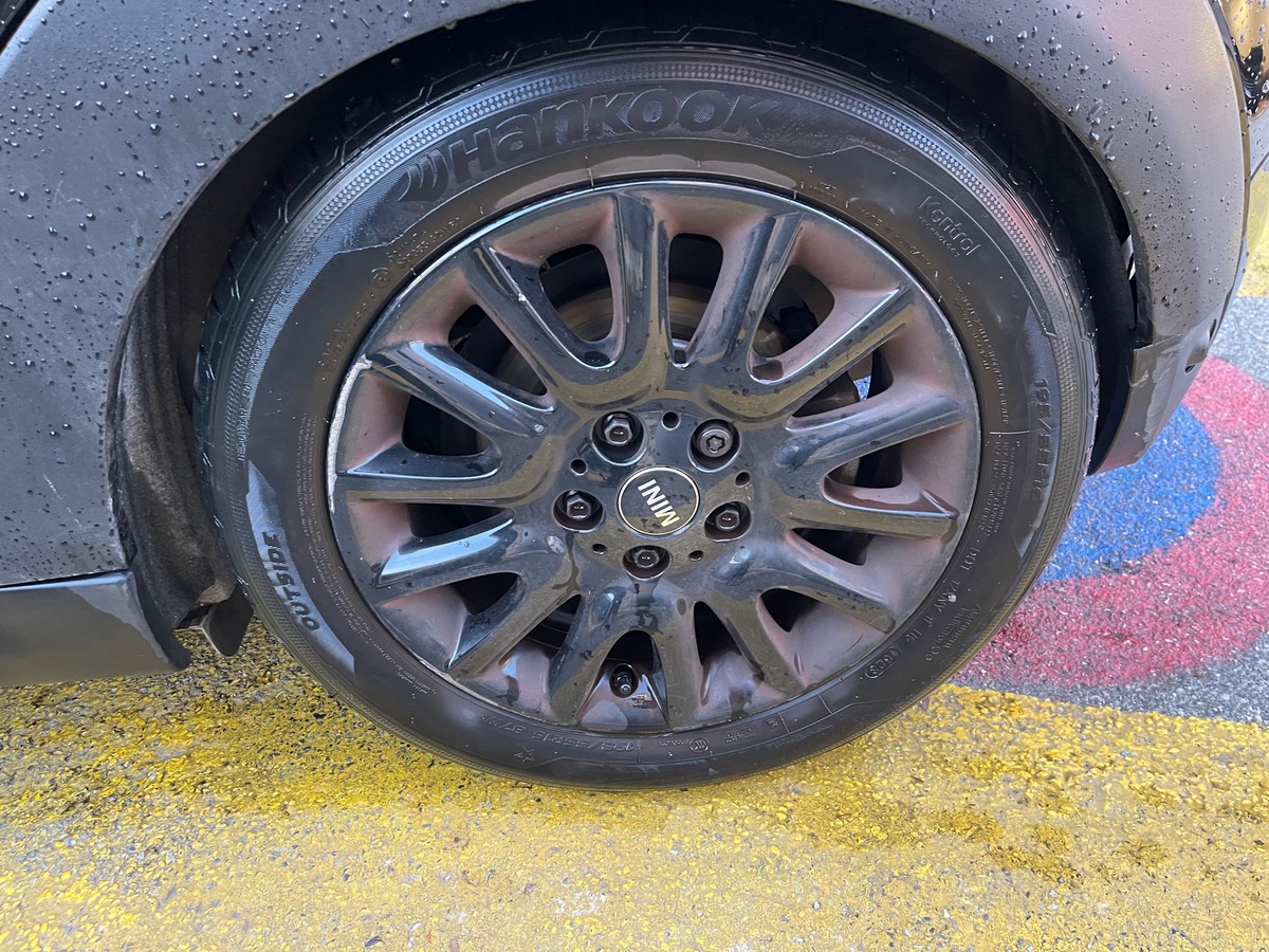 Mini Mini Cooper 1.5 i 136 CV / Embrayage Neuf/ Toit Ouvrant / GPS / Jantes Noires / Pack lumière