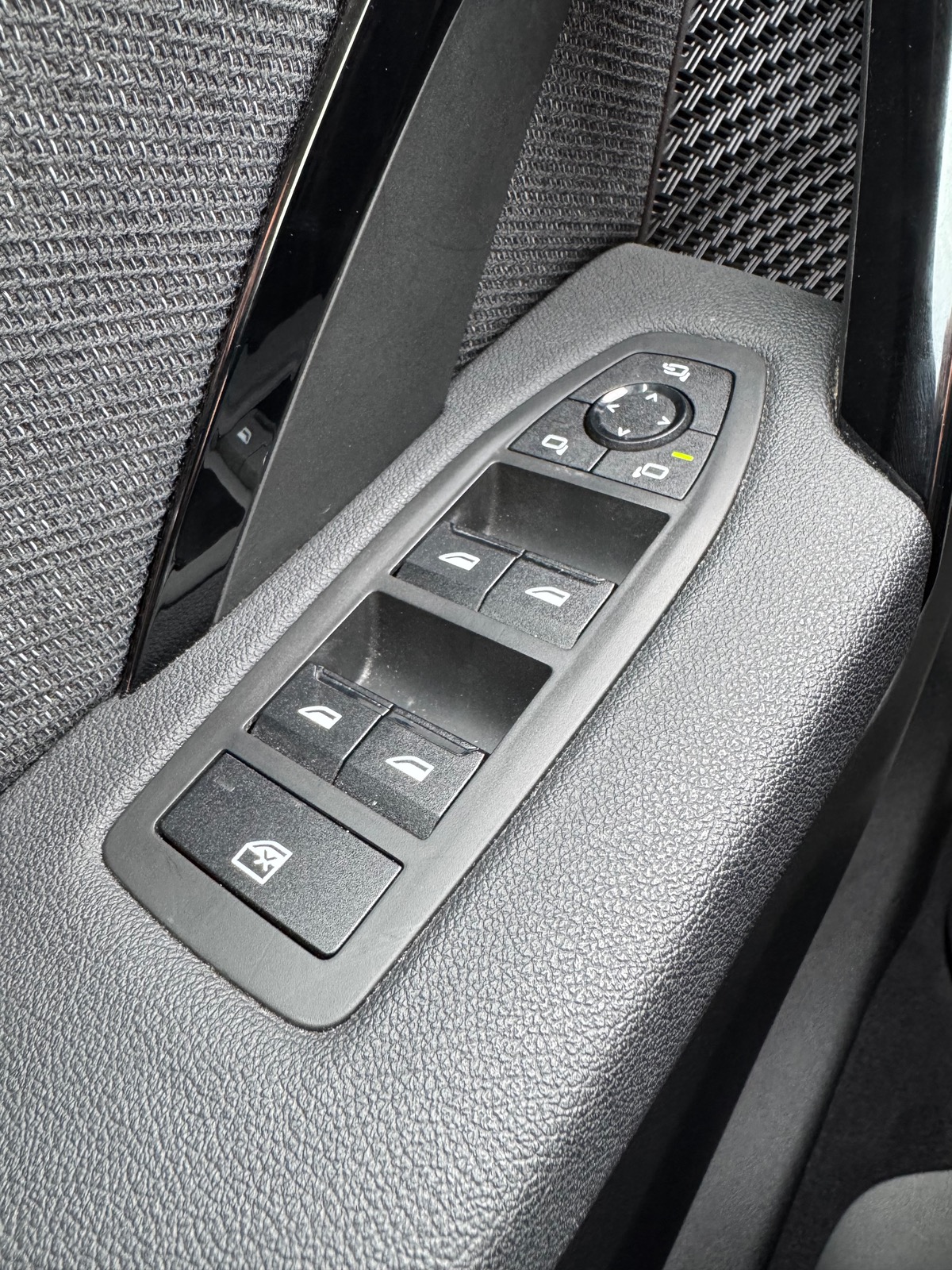Bmw X1 SDRIVE18i BUSINESS DESIGN DKG7