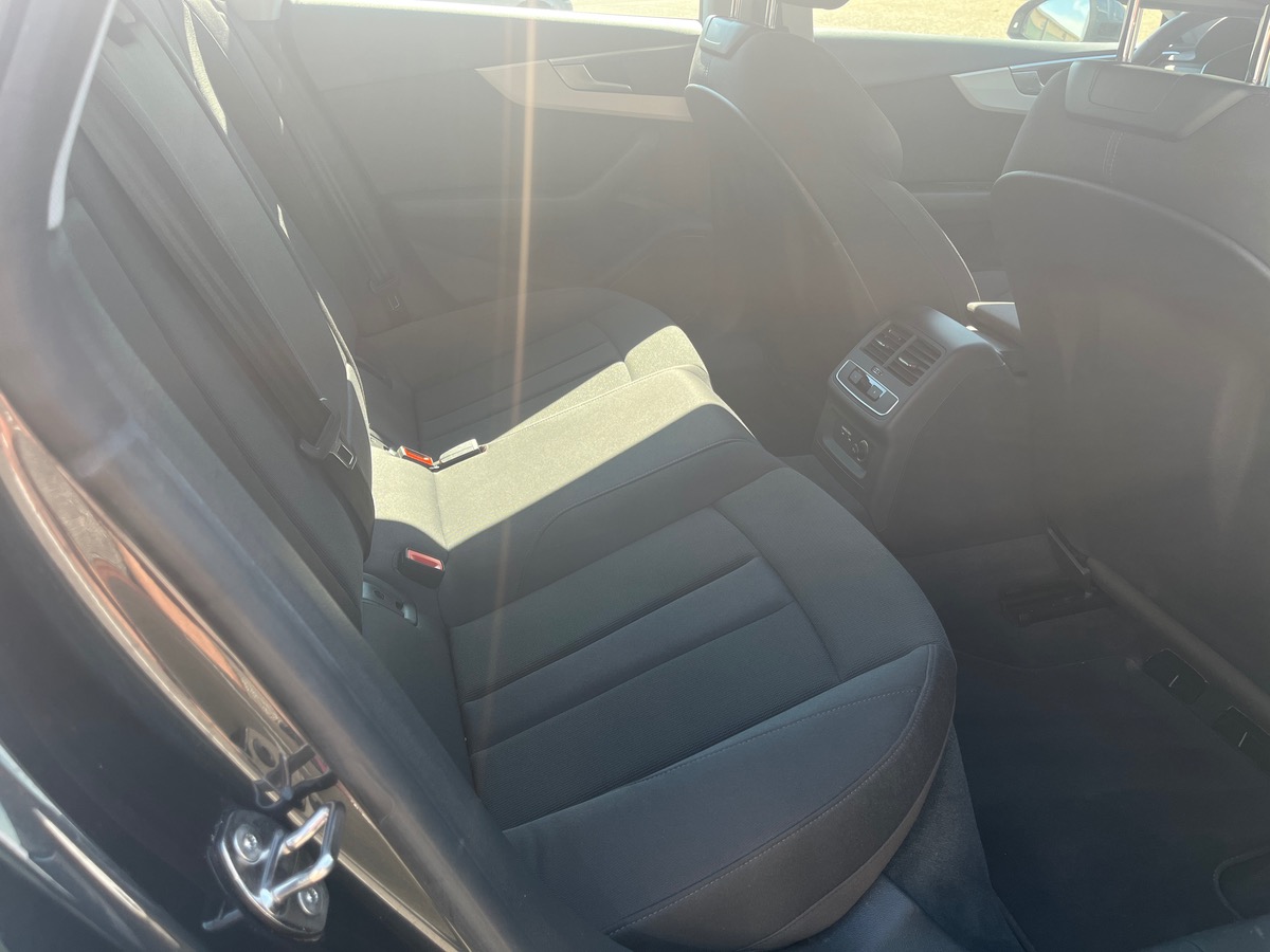 Audi A5 Sportback 40 2.0 TFSi Mild Hybrid S-Tronic7 190 cv DESIGN, suivi complet, sièges chauffants