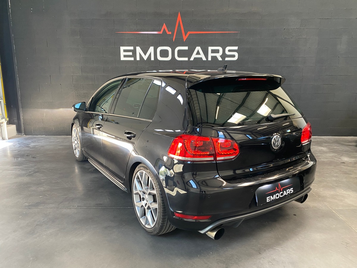 Volkswagen Golf GTi 210