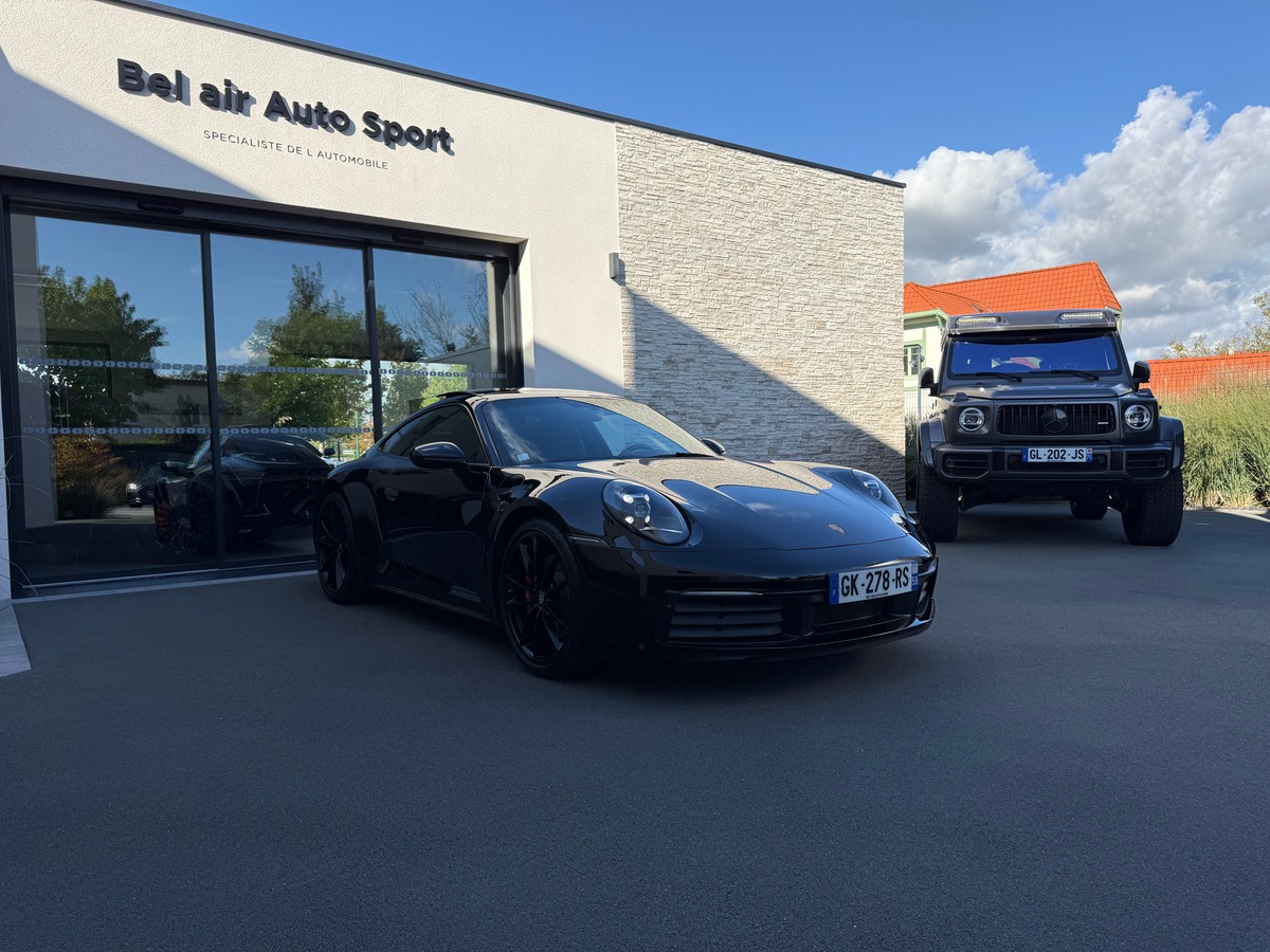 Porsche 911 CARRERA 4S 992 450 CH / CARNET / FULL BLACK / AKRAPOVIC / 35400 KMS
