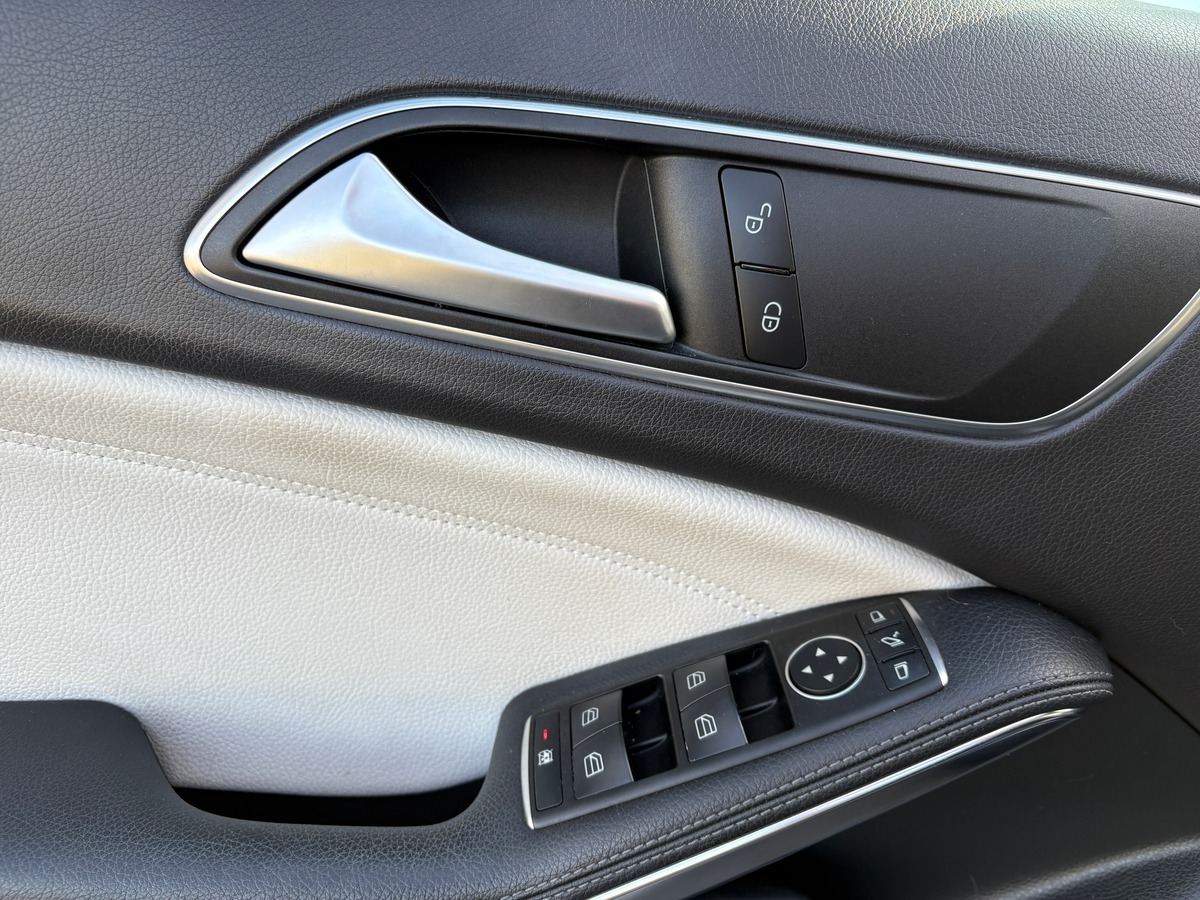 Mercedes Benz Classe A 180 – Finition Inspiration - ENTRETIEN COMPLET