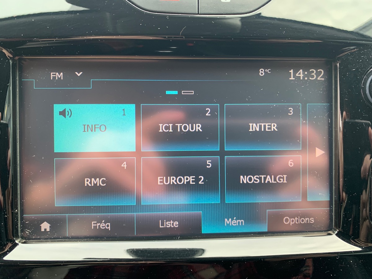 RENAULT Clio Estate 90 | Intens | Bluetooth | GPS | Phares antibrouillard LED |Jantes Alu | Attelage