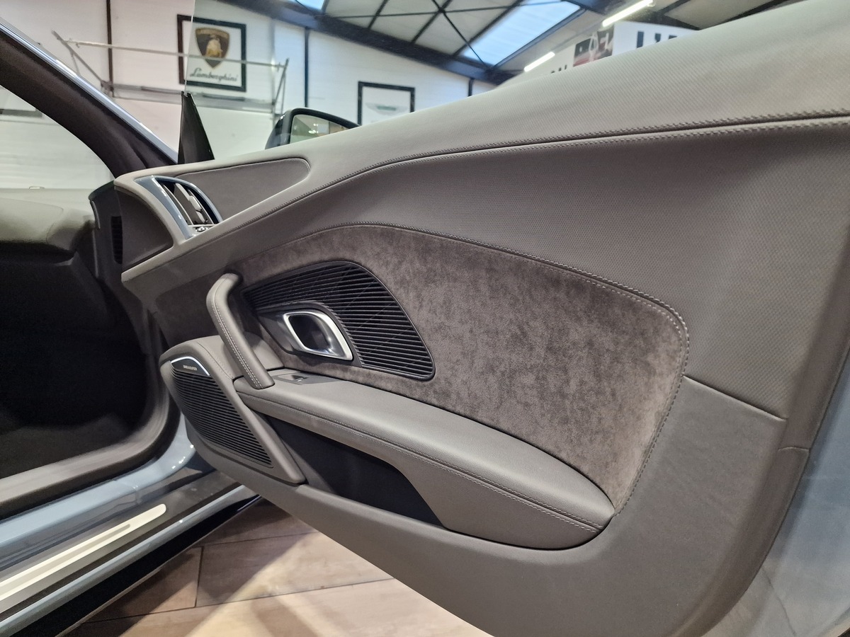 Audi R8 5.2 V10 FSI RWD LIGNE MILTEK 540CH
