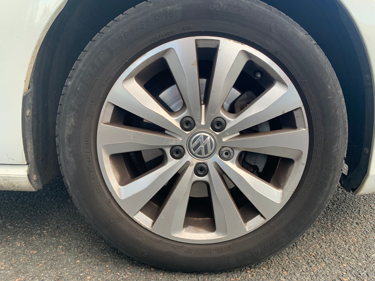 Volkswagen GOLF 7 105 ch | Confortline | Toit ouvrant | Régulateur de vitesse | Radar avant et arriére