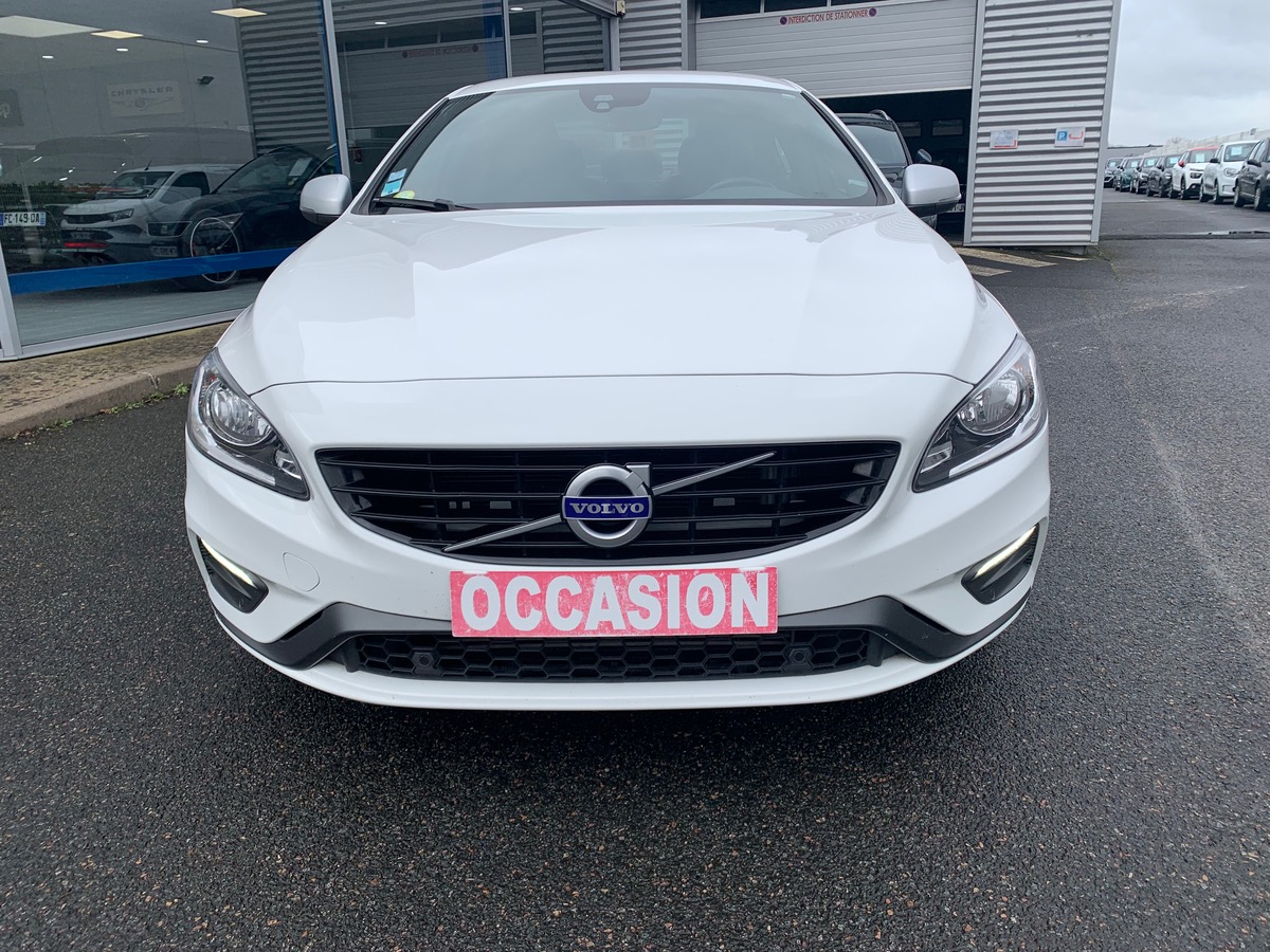 Volvo S60 150 ch | R-design | Attelage amovible | Régulateur vitesse | Radar stationnement arriére