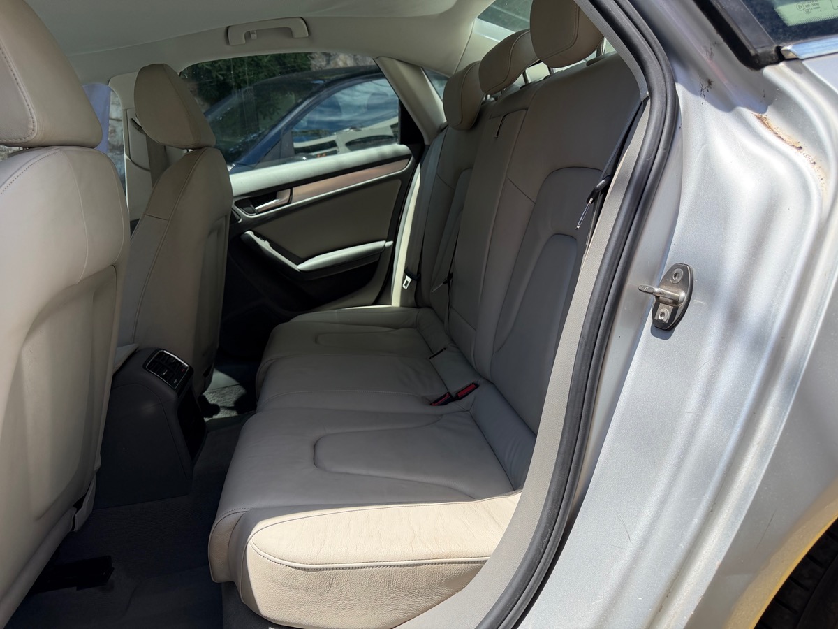 Audi A4 2.7 TDi V6 190 CV / Ambition Luxe / Boîte auto / Caméra / Km Réel