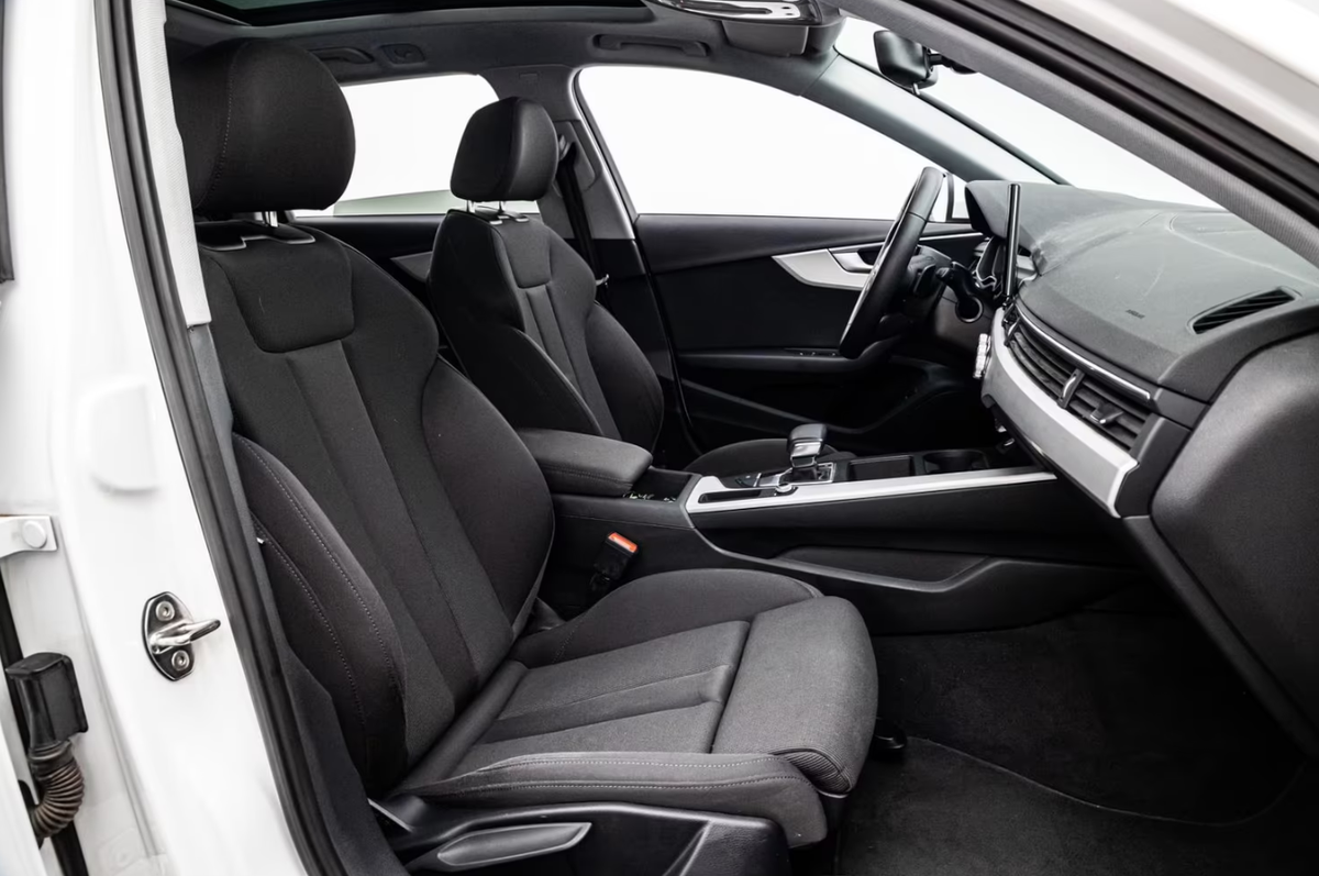 Audi A4 Avant V 40 TDI 204ch S line S tronic 7