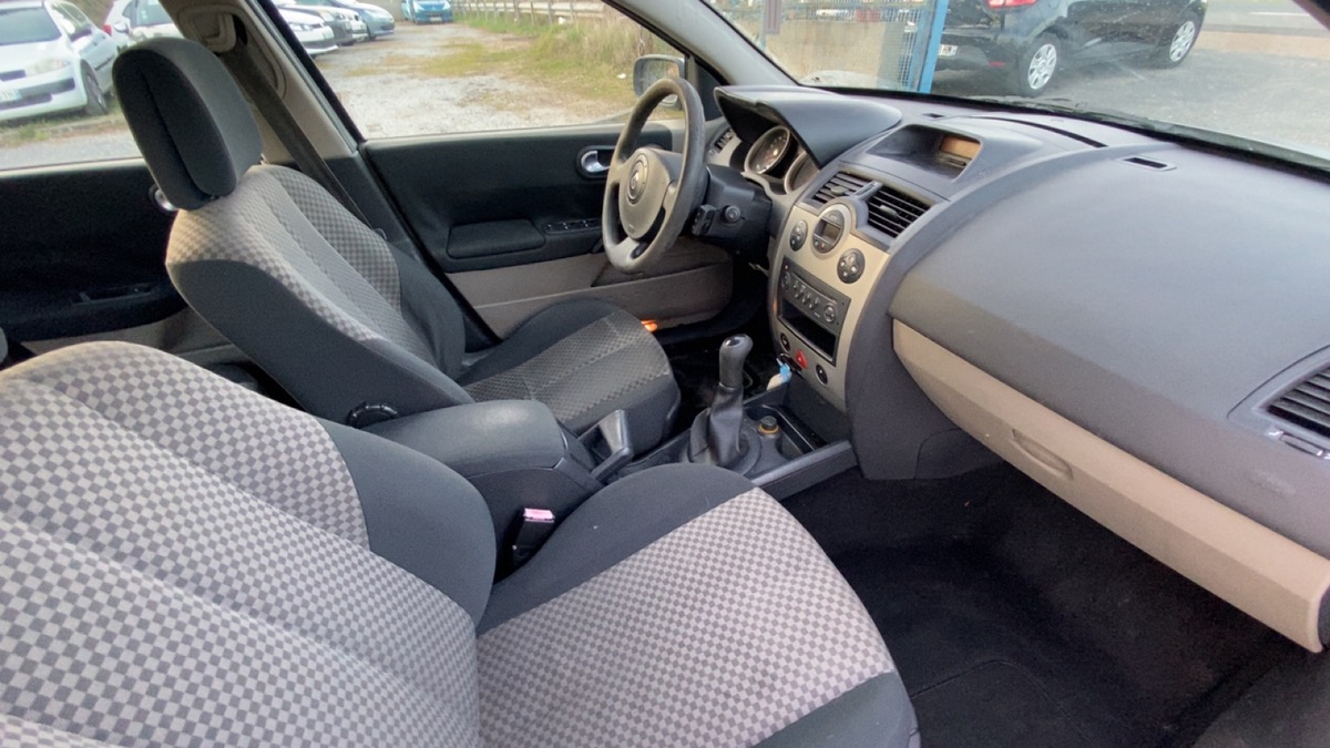 RENAULT Megane 1.5 dci 80cv 240000km petit prix 
