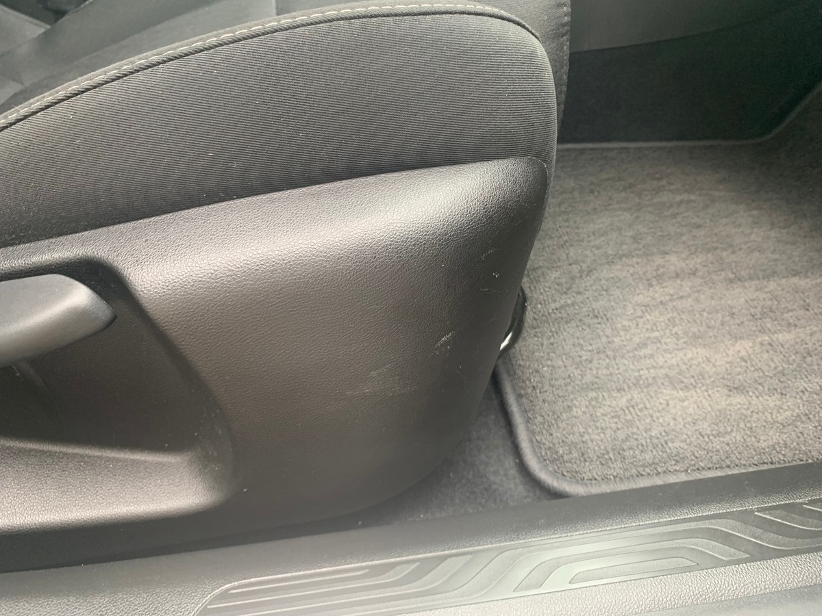 RENAULT Megane IV 100 chevaux | Limited | Caméra de recul | Régulateur de vitesse | GPS | Bluetooth