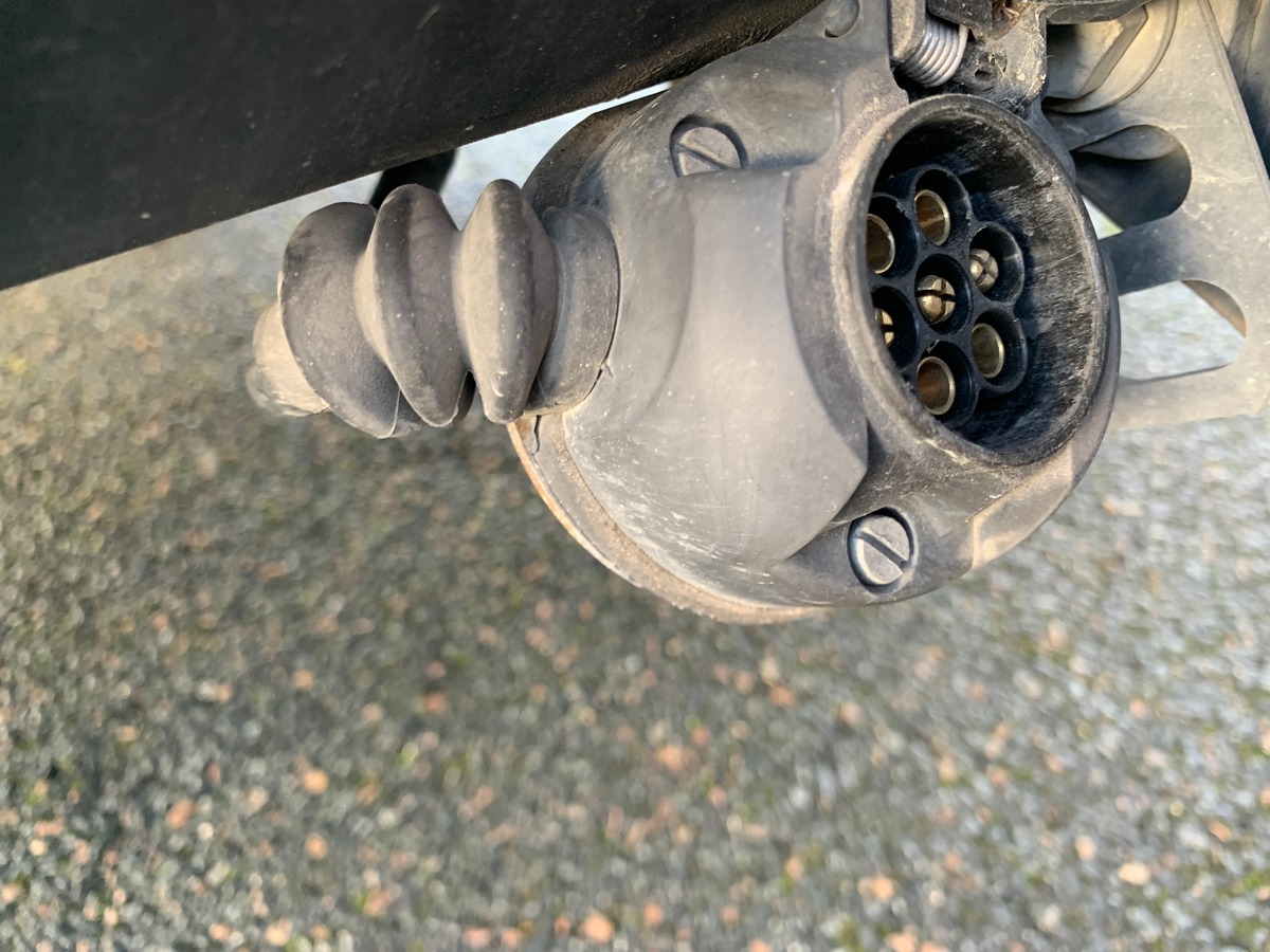 Dacia Duster 105 ch | Laureate | Bioethanol | Roue secours | Climatisation | Radio mono-CD MP3