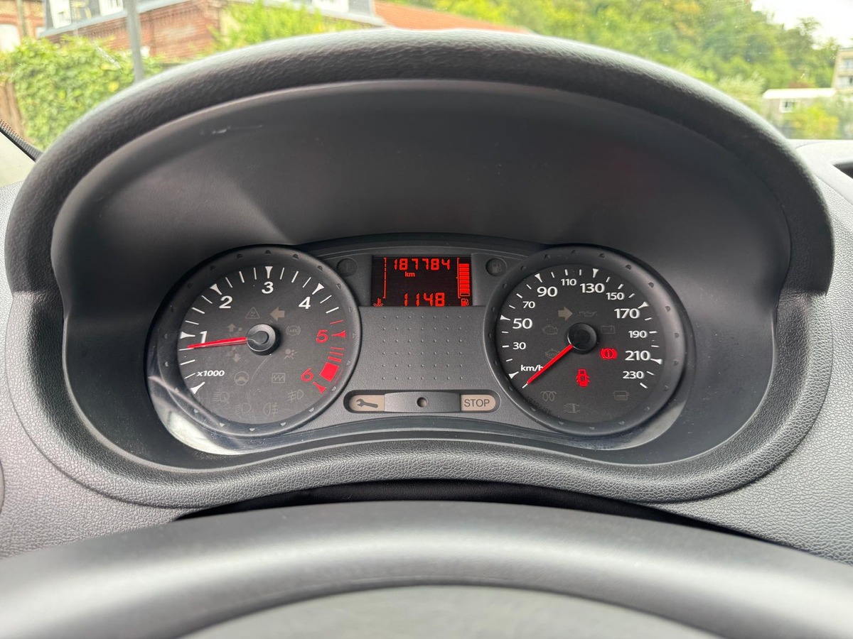 RENAULT Clio III Estate 1.5 DCI 68ch Authentique - garantie