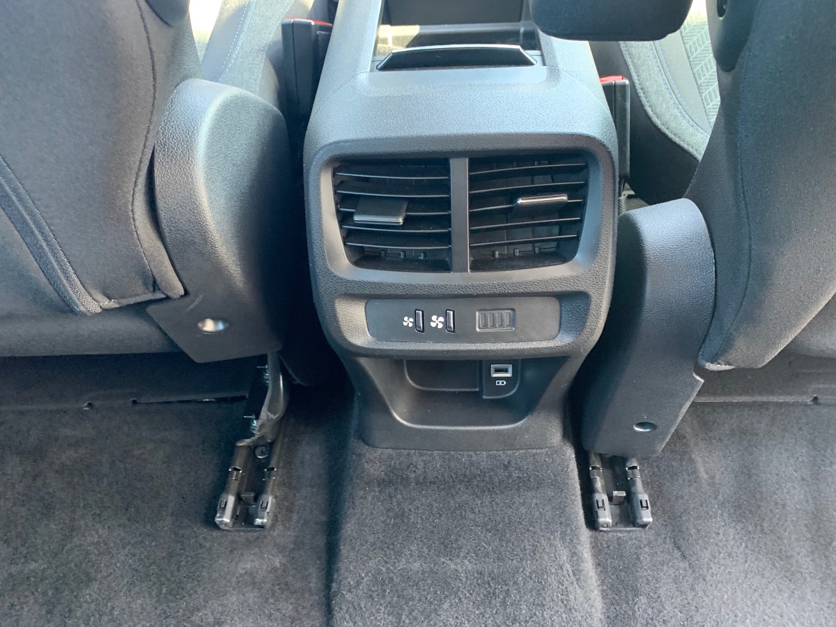 Peugeot Rifter 102 ch | Allure | 7 places | GPS | Roue de secours | Radar de stationnement arriére