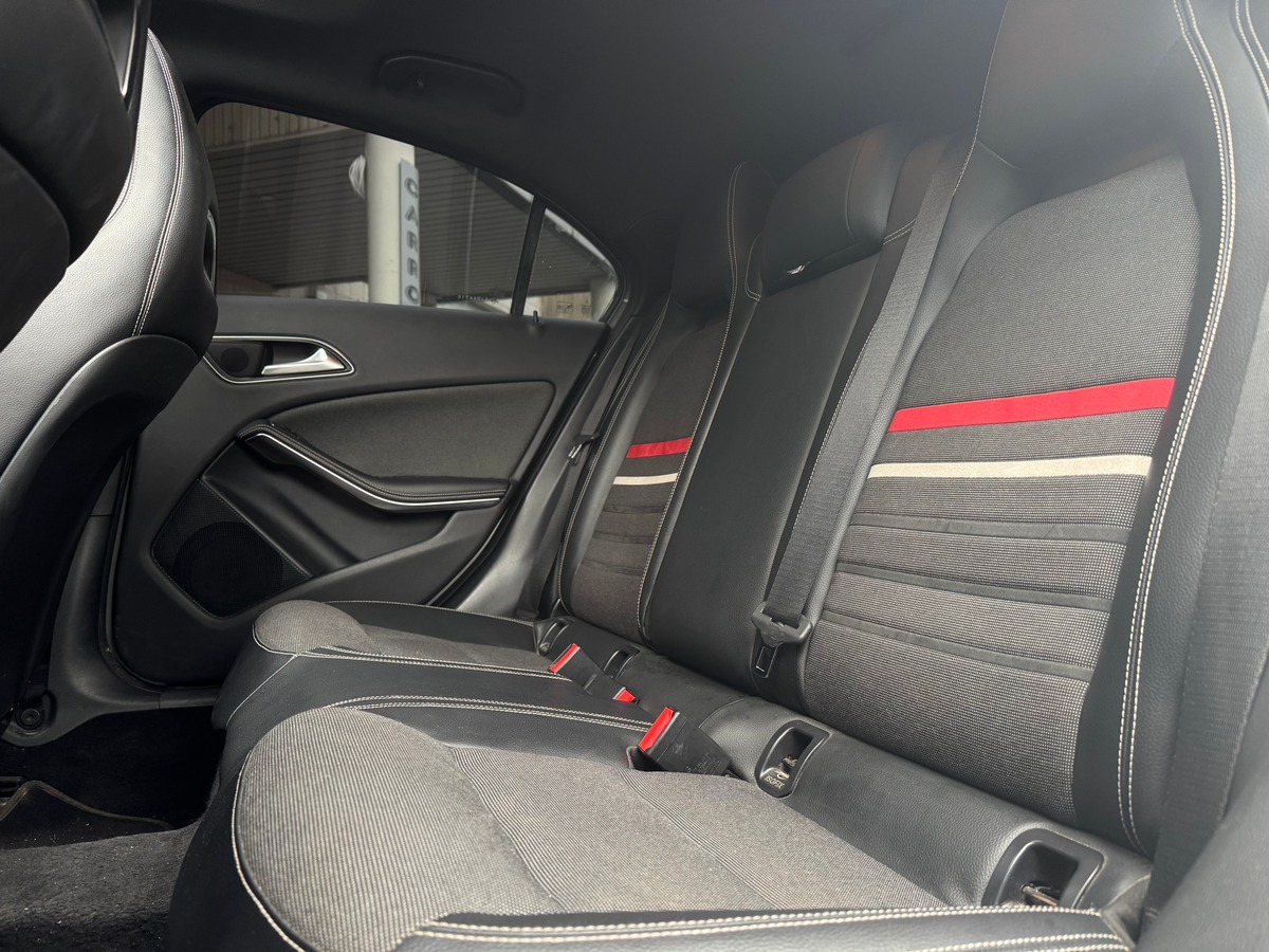 Mercedes-Benz Classe A 180 CDi Sensation 1.8 CDI 7G-DCT 109 cv (W176) - Toit Ouvrant