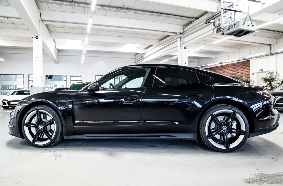 Porsche Taycan 680ch Turbo/Bose