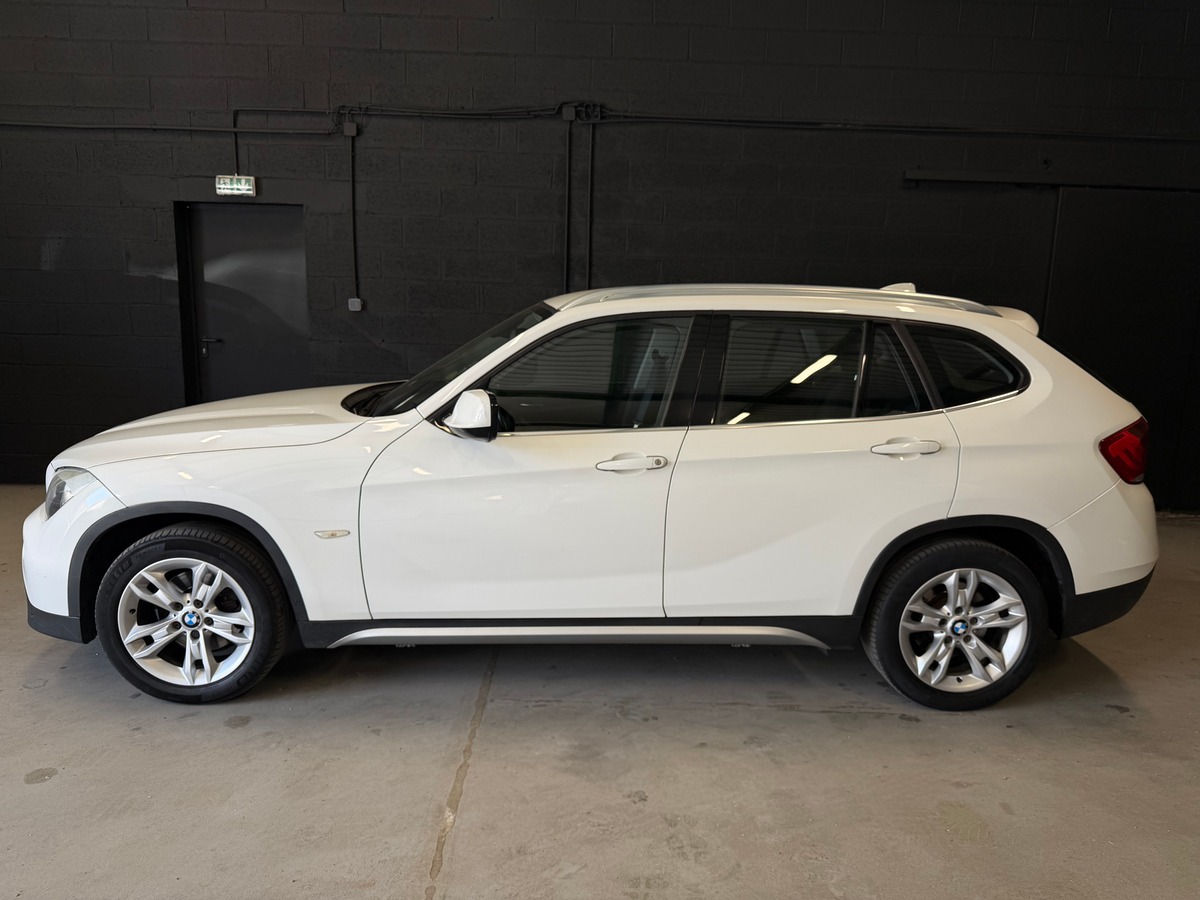 Bmw X1 E84 xdrive18 2.0 143 CV / 1er Main / GPS / Radar de stationnement Av / Ar