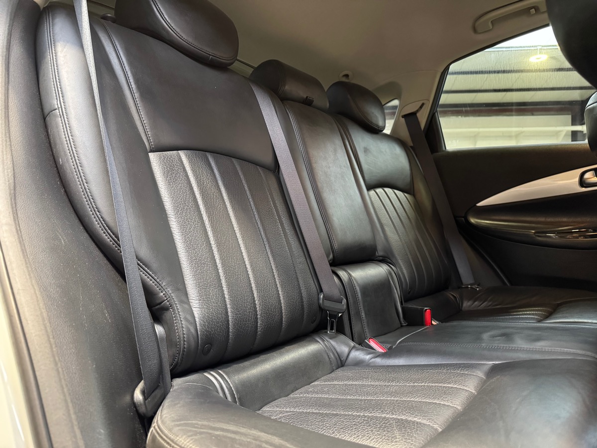 Infiniti EX30D GT PREMIUM V6 AWD AUTO-S7 238CV TO/ATTELAGE/CAM 360°/BOSE ENTRETIEN COMPLET A 