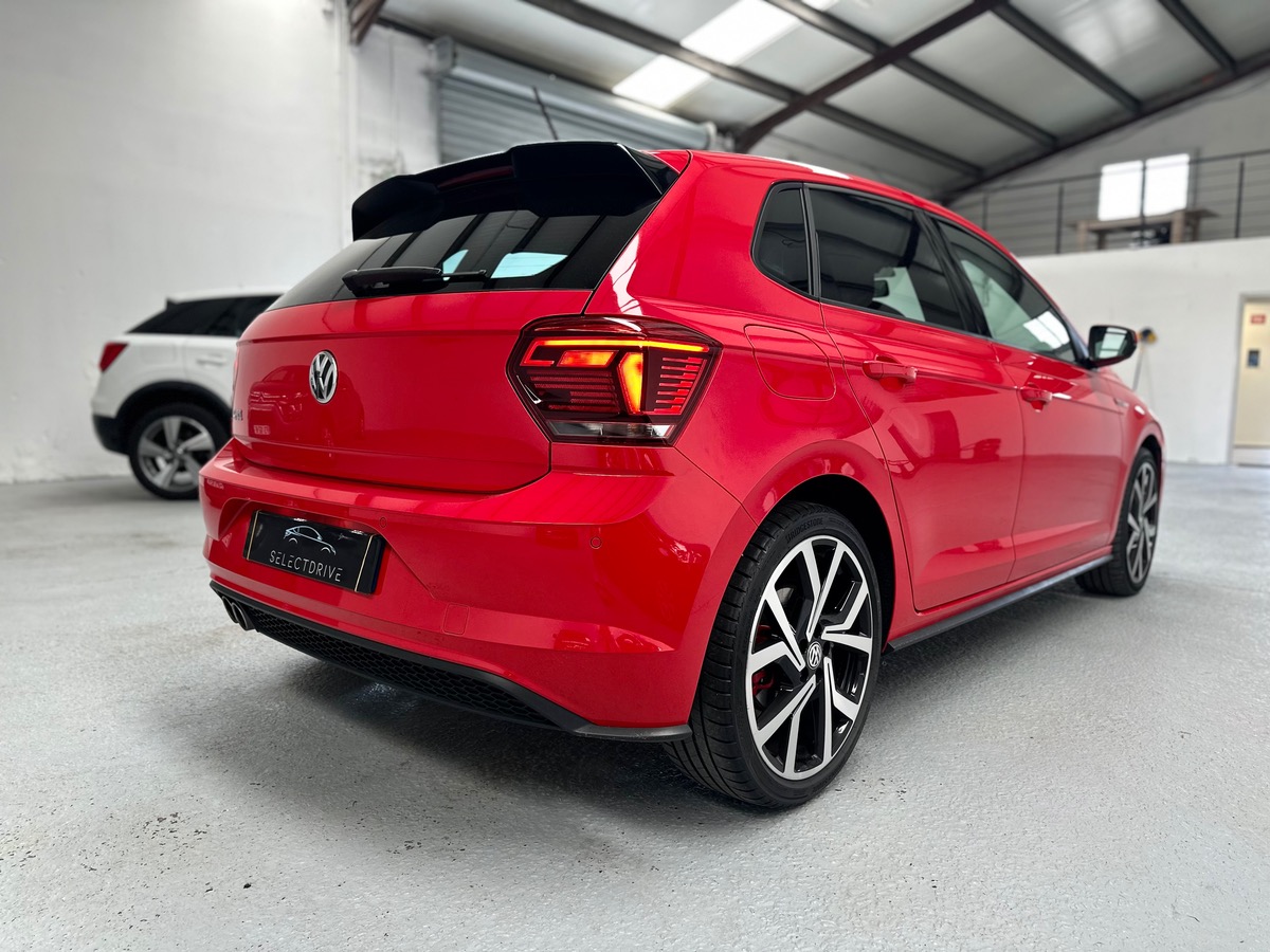 Volkswagen Polo VI GTI 2.0 TSI 200cv DSG6
