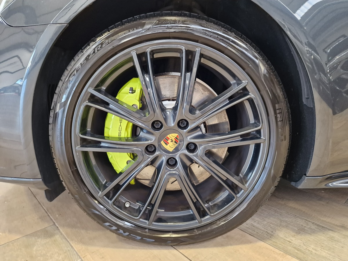 Porsche Panamera 2.9 L 462 cv FULL OPTIONS 
