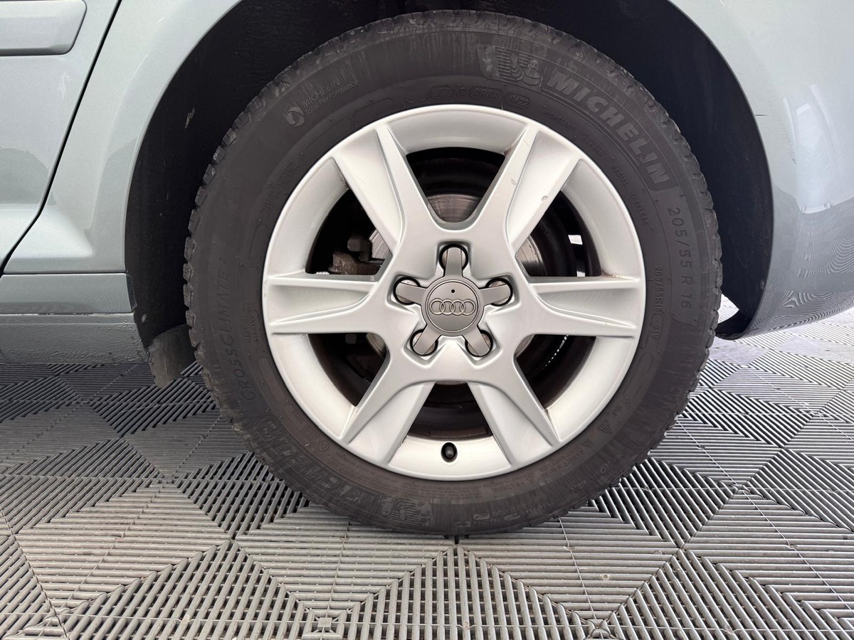 Audi A3 Sportback 1.6 TDI 105  S-tronic Attraction   Première main