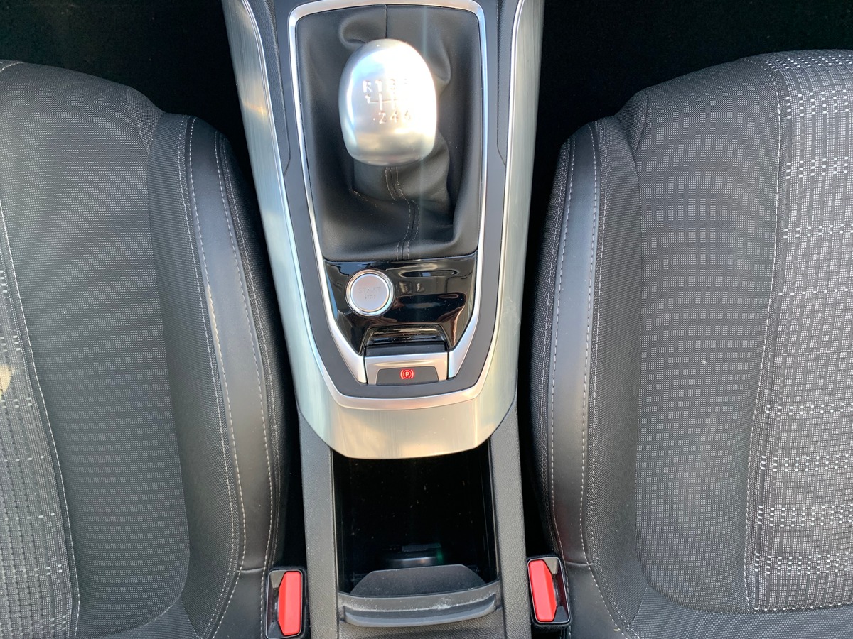 Peugeot 308 130 ch | Allure | Caméra de recul | Apple car play | Régulateur vitesse | Barres de toit