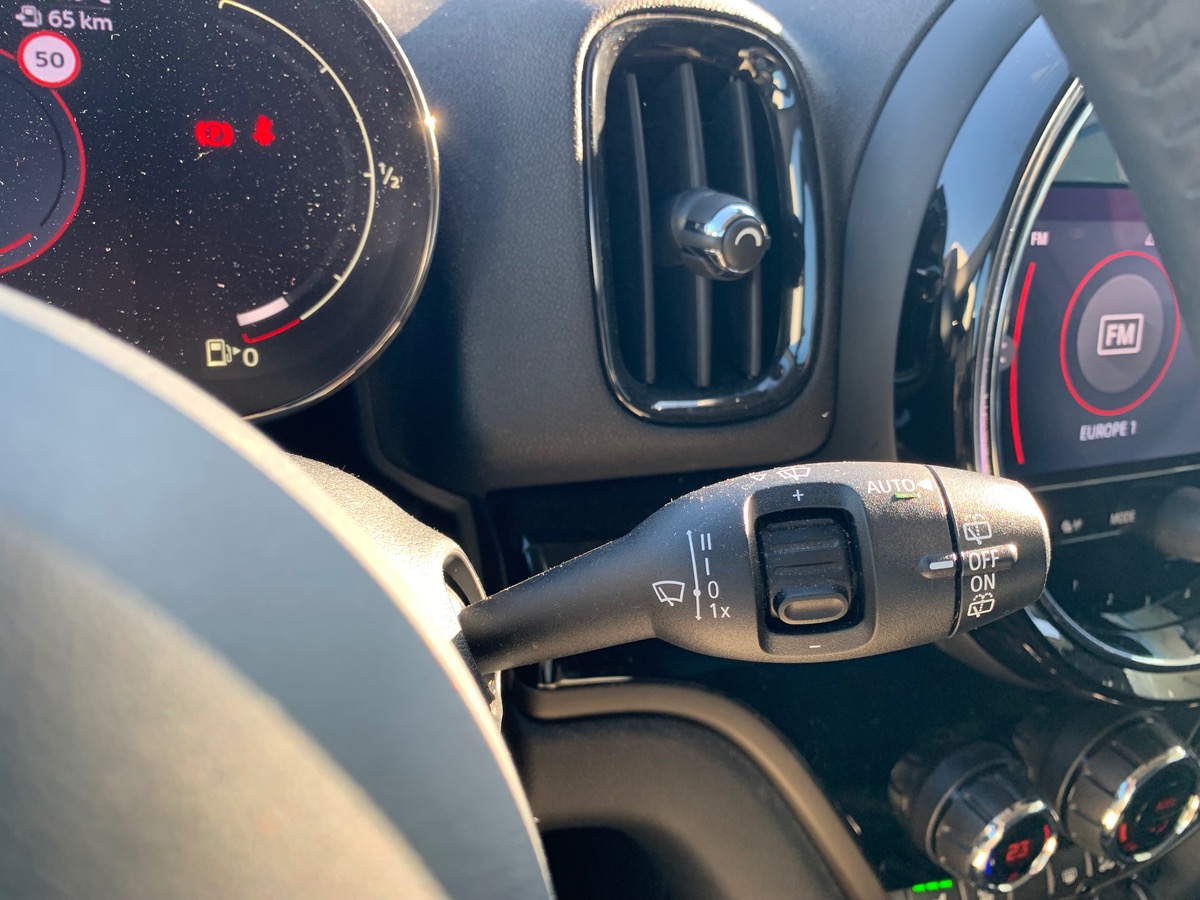 Mini Countryman 136 ch | Cooper Essential | Radars de stationnement avant / arrière | JA 18" design