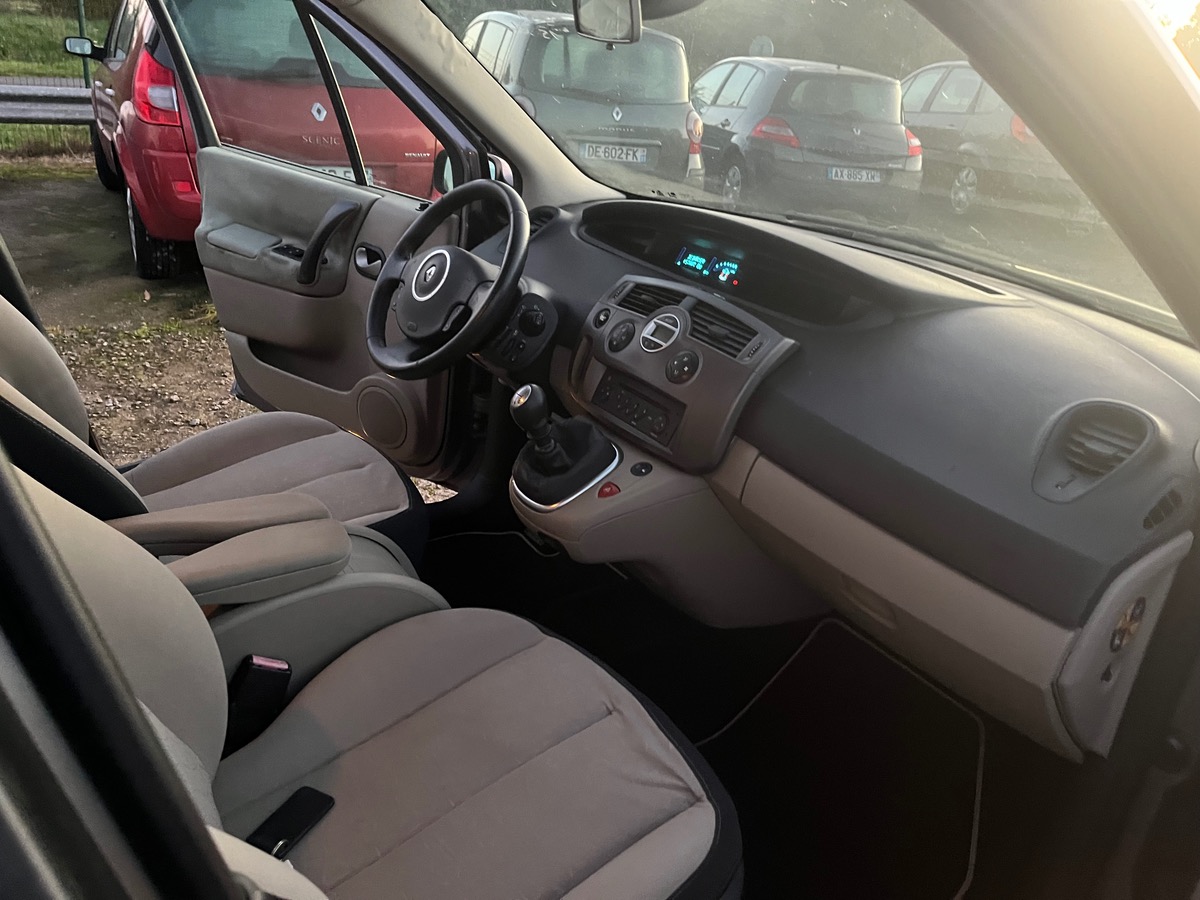 RENAULT Scenic 1.5 dci 168725KM