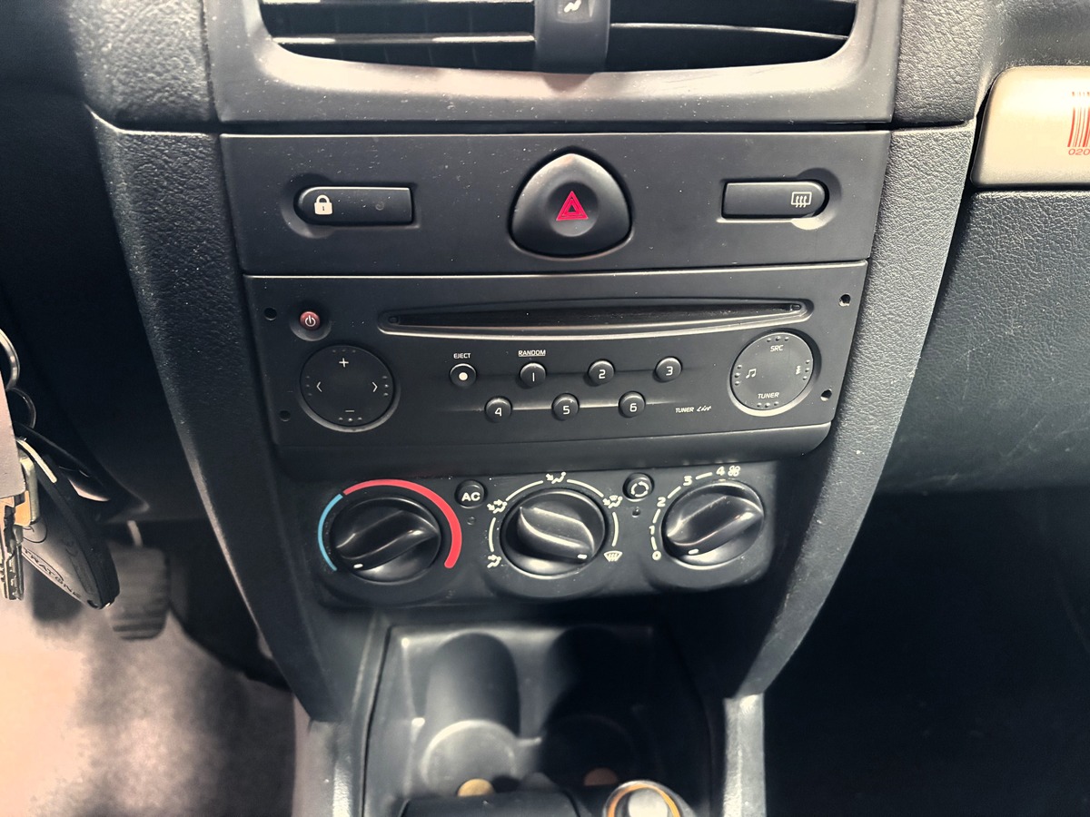 RENAULT Clio II II (2) 1.5 DCI 65 EXTREME 5P