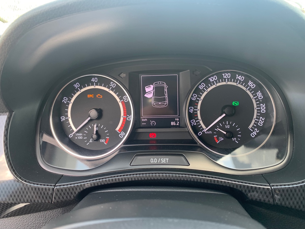 Skoda Fabia 110 ch | MONTE CARLO | Boîte Automatique | Régulateur de vitesse | Caméra de recul