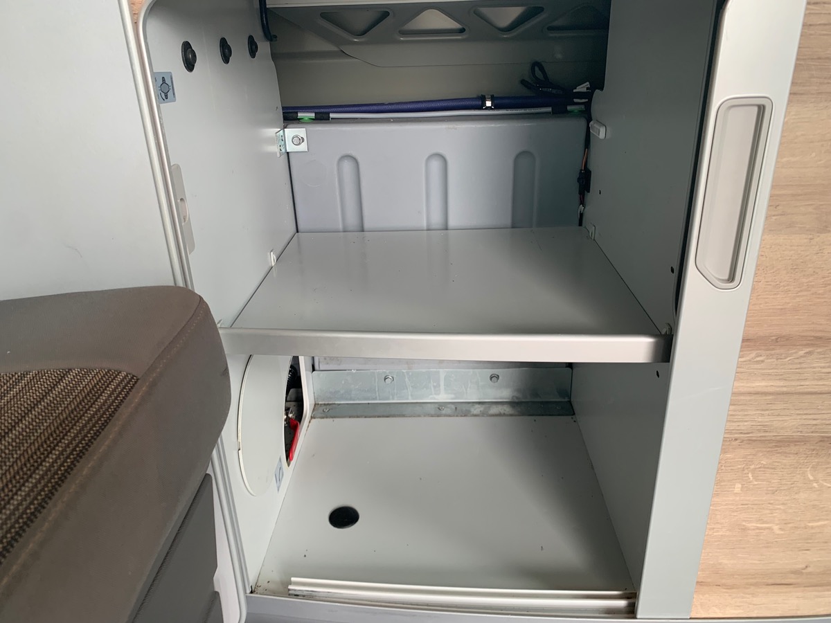 Volkswagen California 150 | COAST | Premiére Main | Attelage | Rallonge lit | Pneus Toutes Saisons