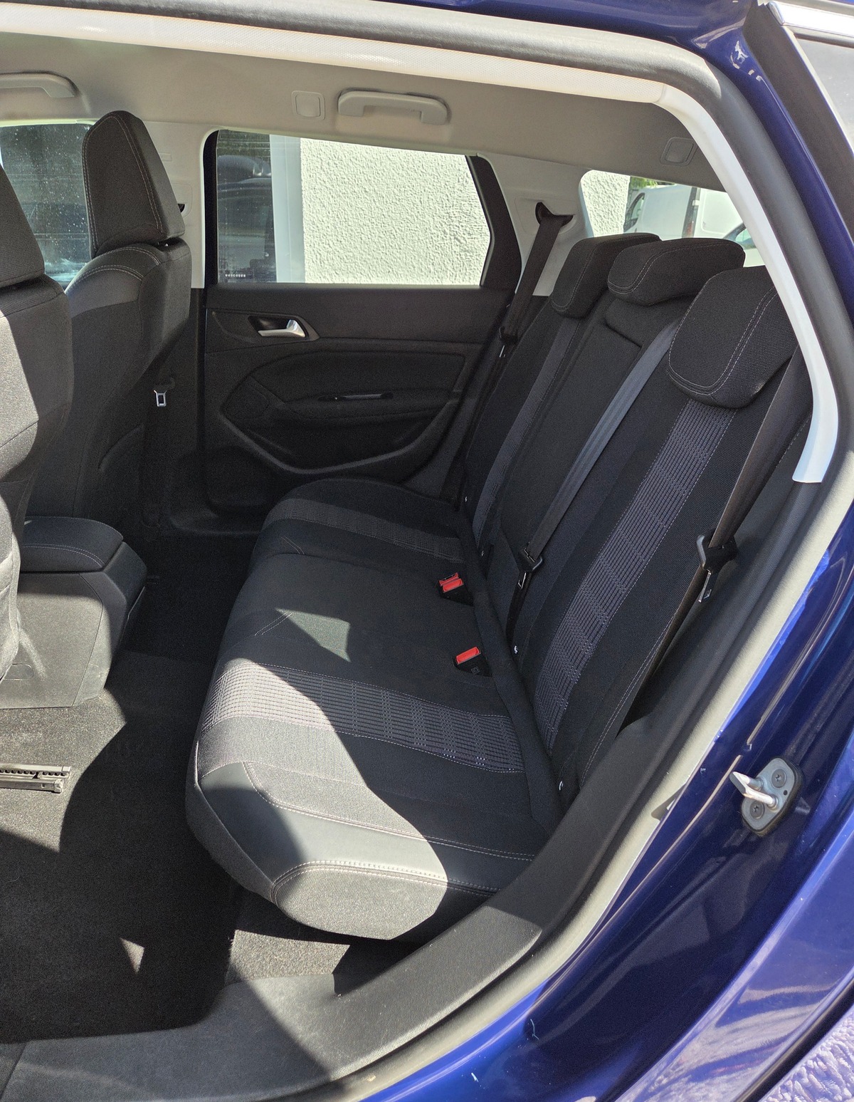 Peugeot 308 SW 1.5 BHDI 130 CV EAT8 PACK ALLURE / TVA RECUPERABLE 8325.00 HT