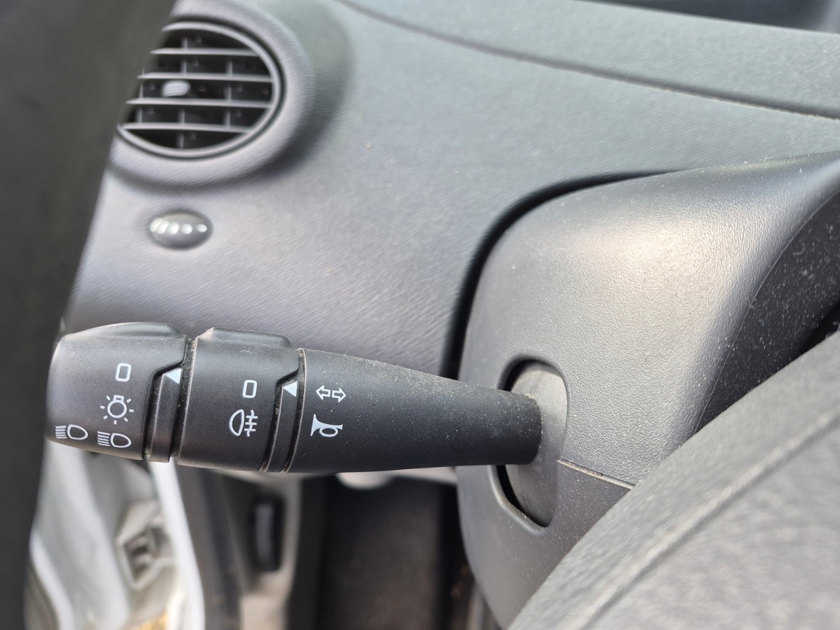 RENAULT Twingo II 1.2 60