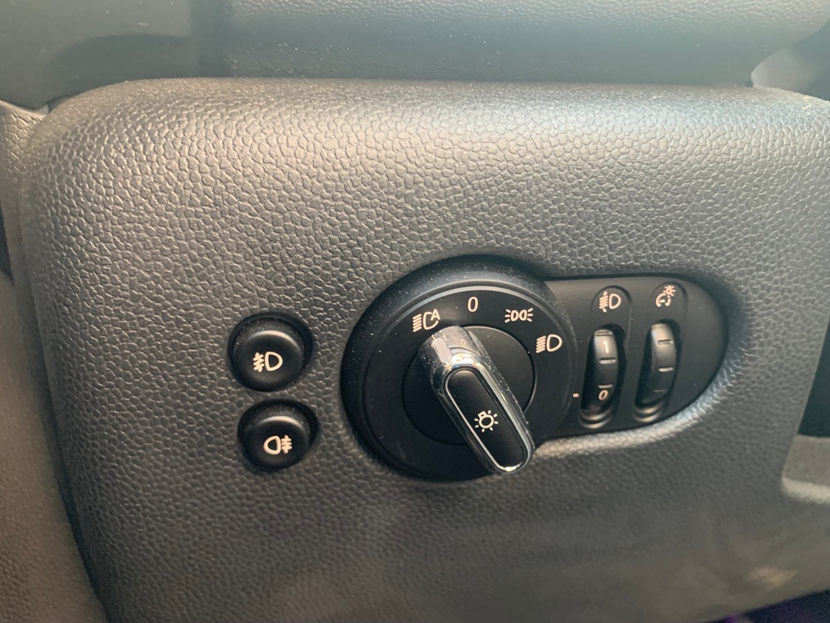 Mini Mini 5 Portes 136 ch | EDITION GREENWICH | Mode Sport | Toit panoramique ouvrant | Caméra de recul