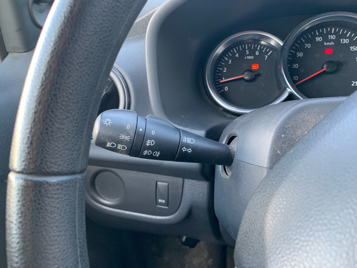 Dacia Sandero 75 ch | Régulateur limiteur de vitesse | Roue de secours galette + cric |  Bluetooth