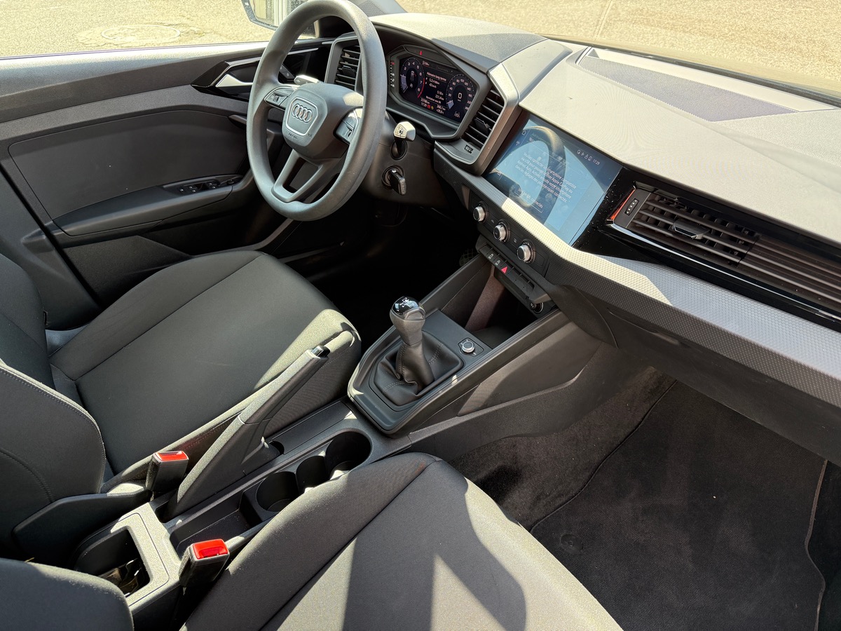 Audi A1 Sportback II 25 1.0 TFSI 95 cv Entry, Suivi COMPLET AUDI, I-Cockpit.