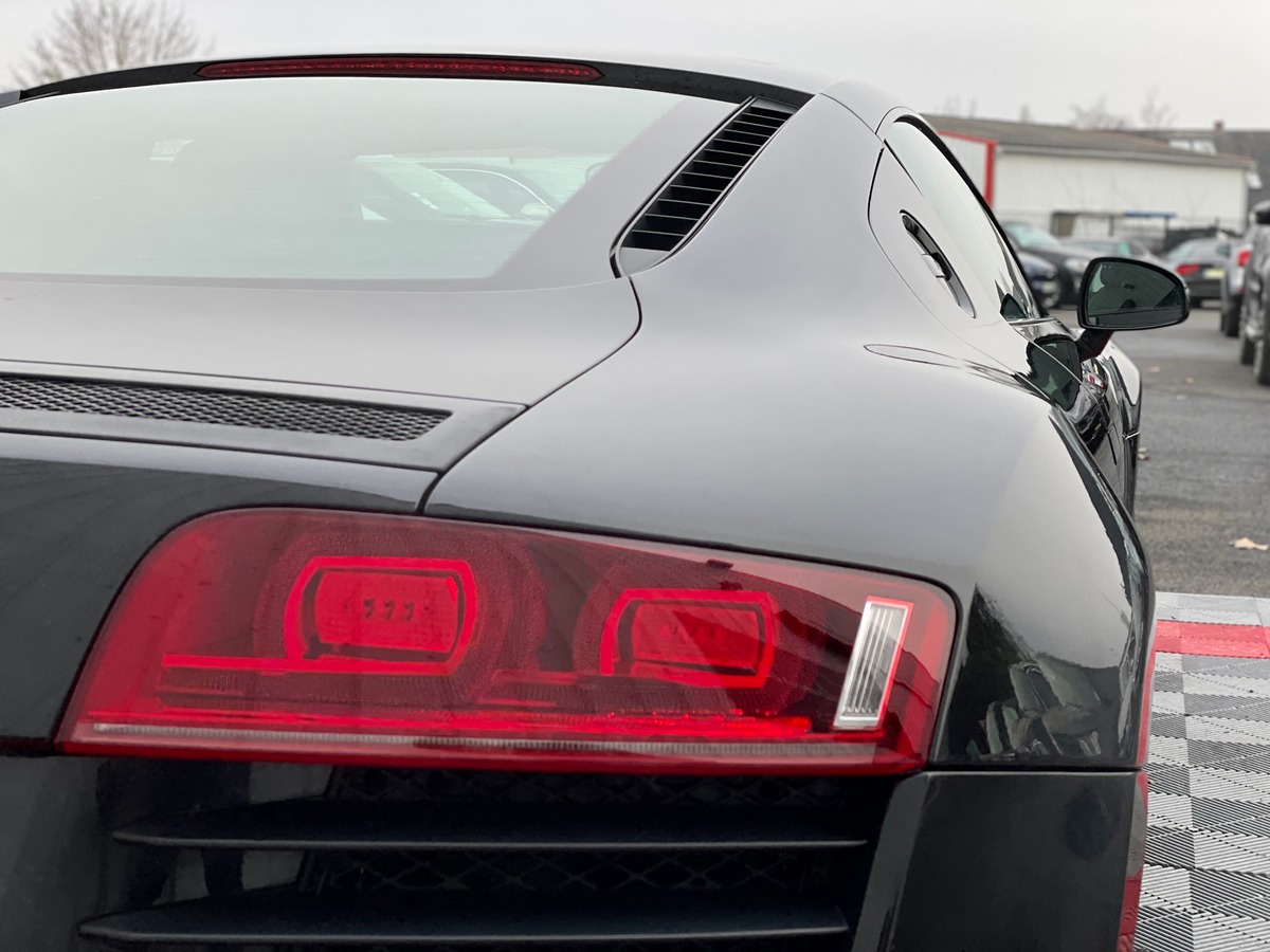 Audi R8 V8 4.2 430 Quattro R-Tronic 6 Carbon f