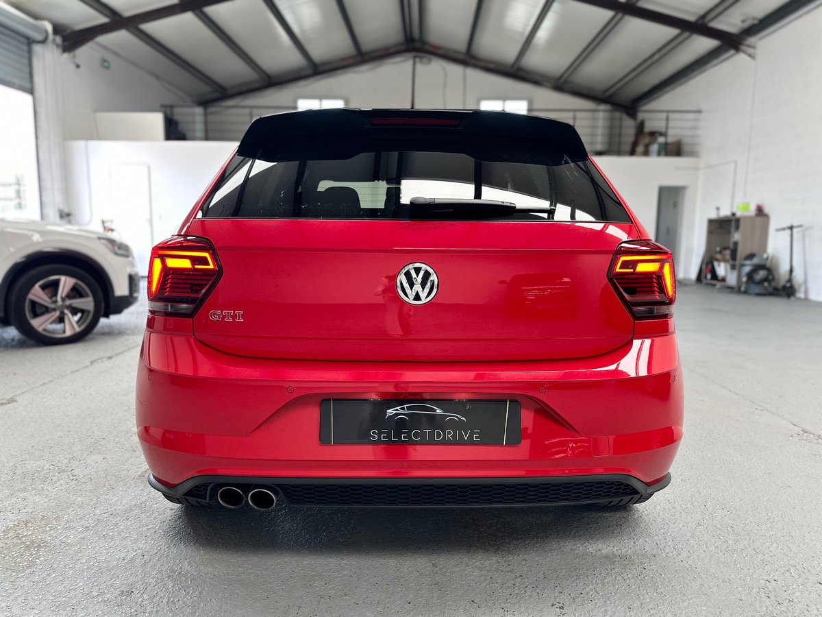 Volkswagen Polo VI GTI 2.0 TSI 200cv DSG6