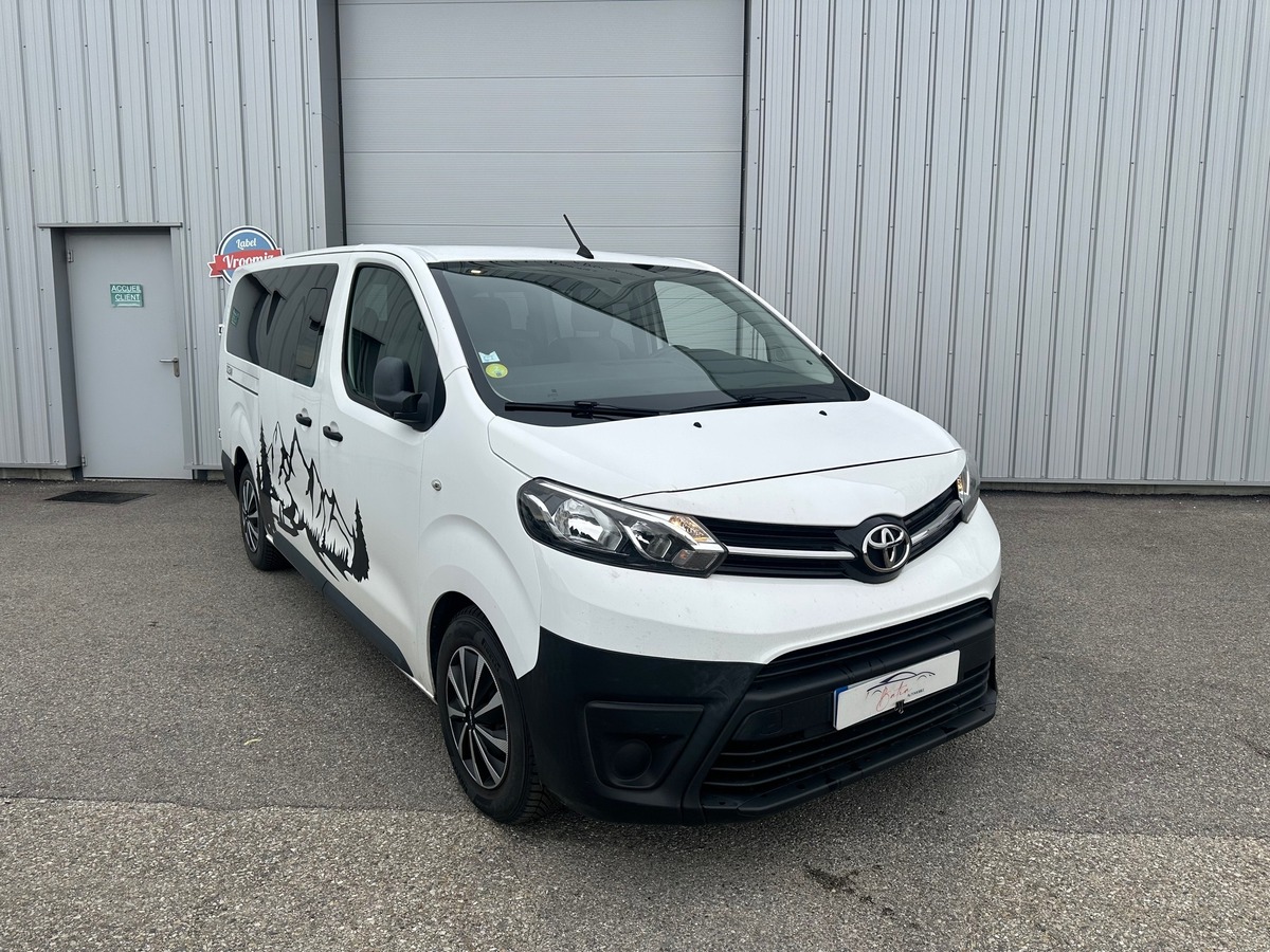 Toyota PROACE Combi