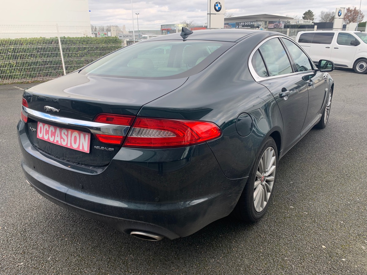 Jaguar XF 240 ch | V6 | R-Sport | Caméra recul | Sièges sport | Régulateur vitesse | GPS | Bluetooth