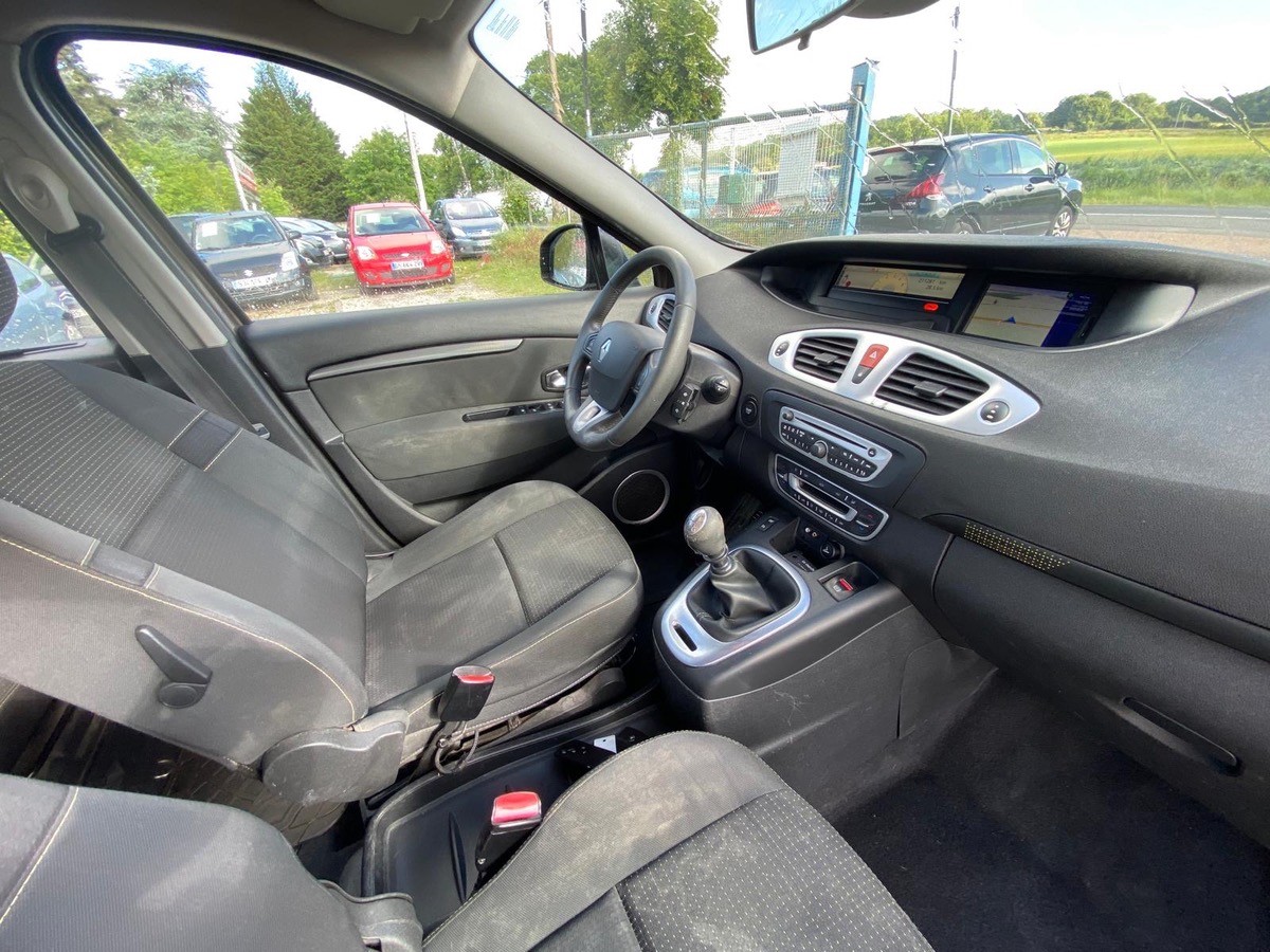 RENAULT Scenic III 1.9 dci 130cv petit prix bon état 