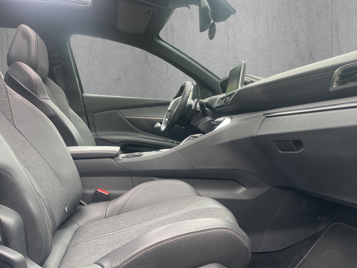 Peugeot 3008 1.5L BLUEHDI 130CV S&S EAT8 - GT LINE - TOIT OUVRANT/SIEGES CHAUFFANTS/CARPLAY
