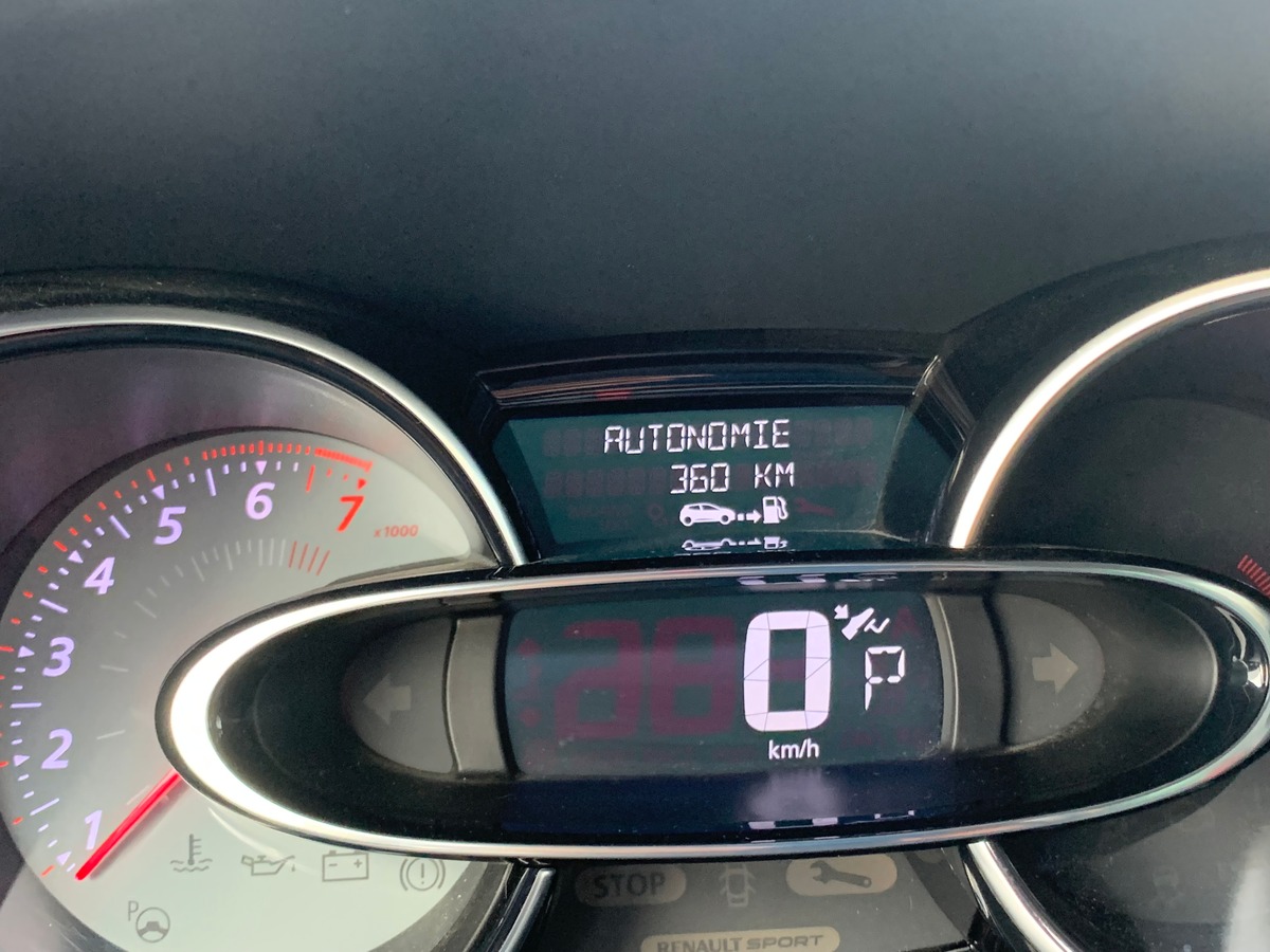 RENAULT Clio IV RS TROPHY | Caméra de recul | Stage 1 | Régulateur | GPS | Echappement Akrapovic
