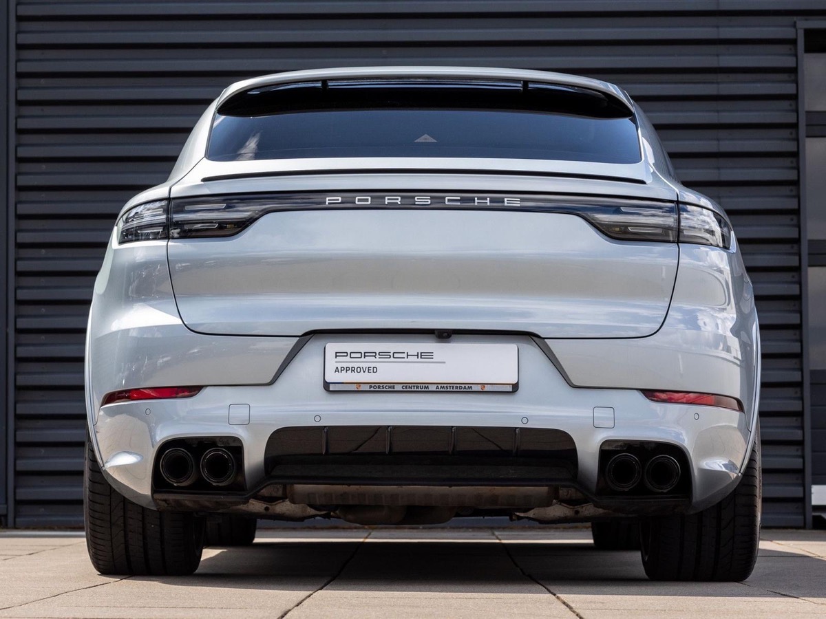 Porsche Cayenne COUPE E-HYBRID 462 FULL
