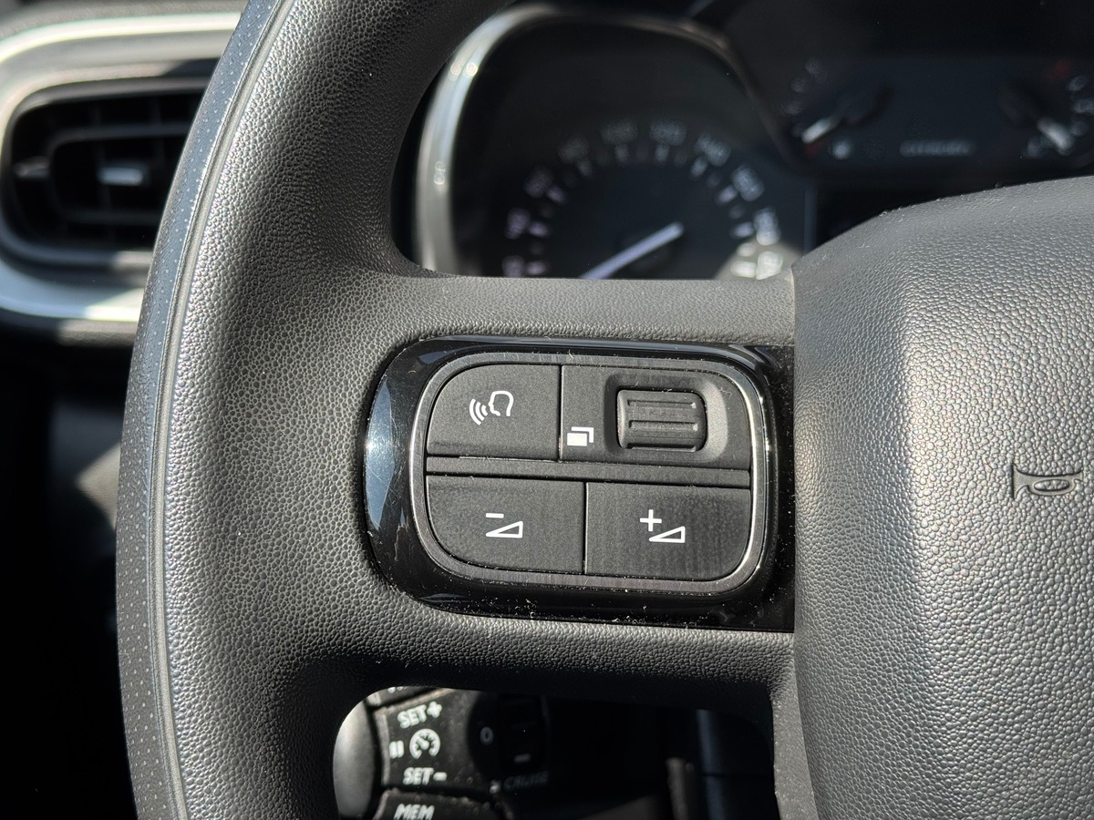 Citroën C3 Phase 3 Shine S&S 110 cv - Carnet d'entretien complet - Courroie changée - Apple Carplay